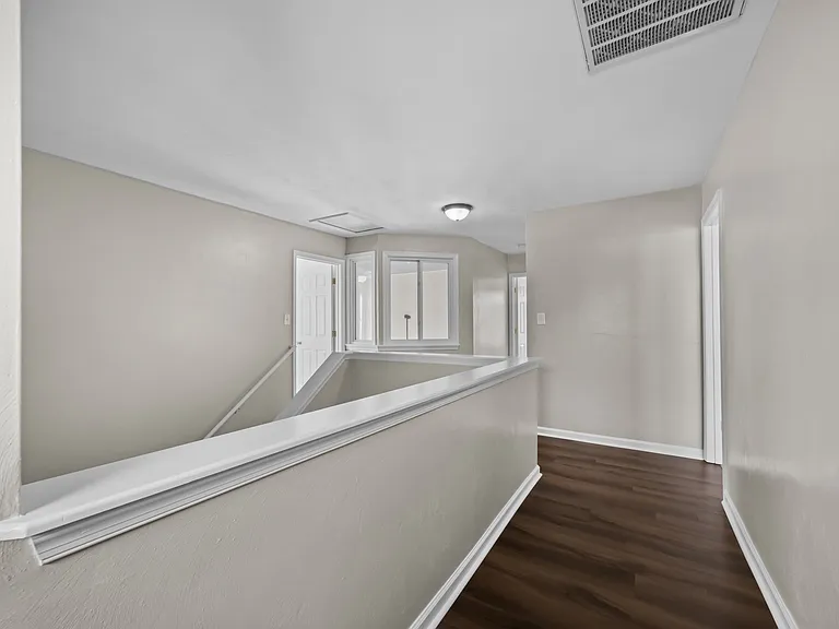 115 Jones St — Photo 18
