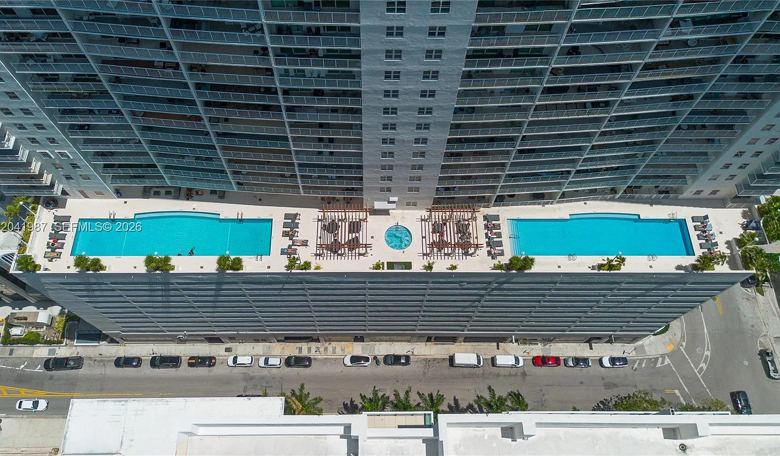 The Club At Brickell Bay — Photo 4