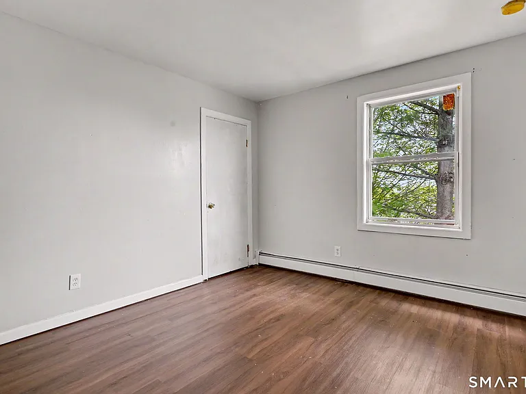 143 Highland Ave — Photo 10