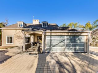 1810 Las Flores Dr, Glendale, CA 91207