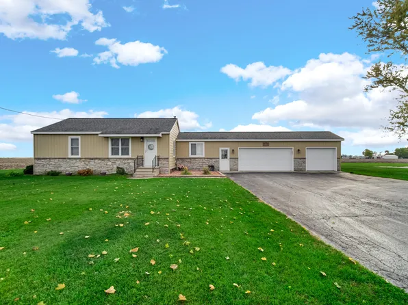 526 E State Road 8, Kouts, IN 46347