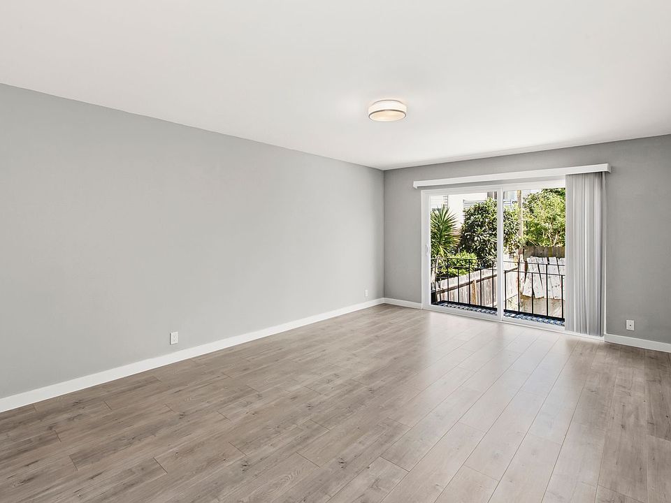 1st image of 230 12th Ave #389R