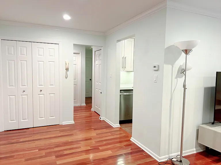 500 Central Park Ave #117 — Photo 3
