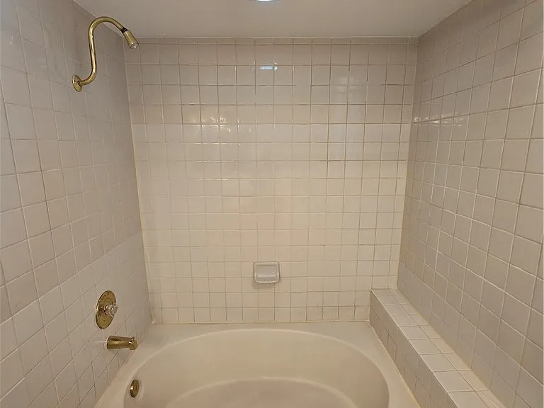 1421 Santa Margarita St #G — Photo 23