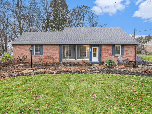 1051 Van Ess Ave NW, Grand Rapids, MI 49504