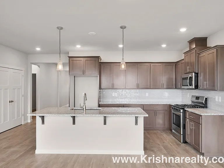 1115 S 32nd Ave — Photo 8