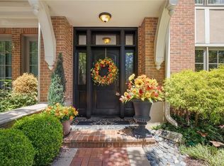 210 W 50th St #6-C, Kansas City, MO 64112