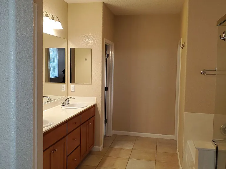 2988 Essie Pl — Photo 44