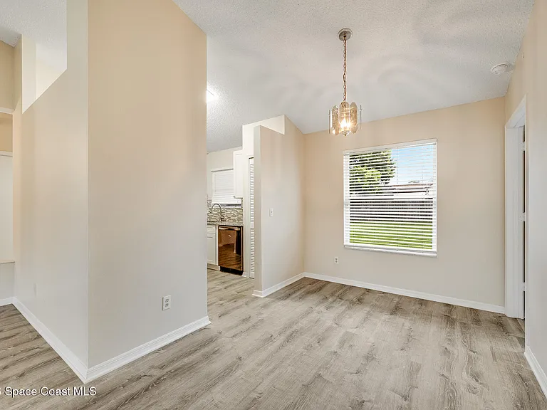 2540 Wild Wood Dr — Photo 10