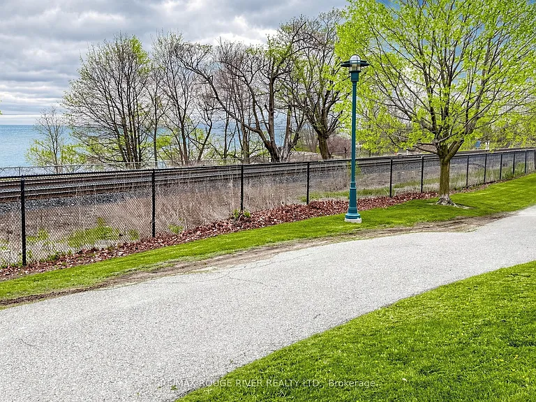 38 Port Union Rd — Photo 49