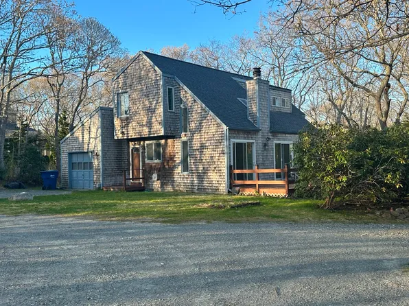 16 Hye Rd, Edgartown, MA 02539