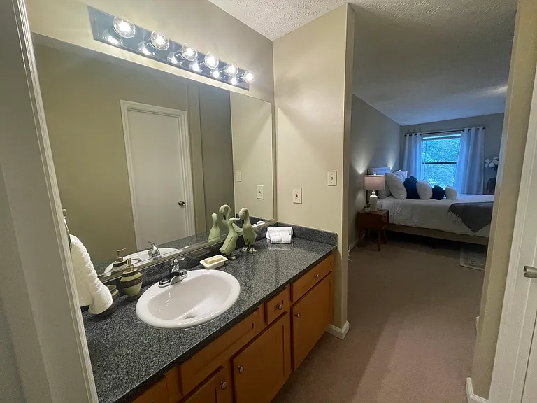 Fox Lake Apartment Homes — Photo 24