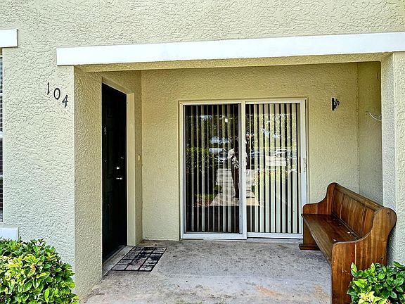 2nd image of 140 SW Peacock Blvd APT 104