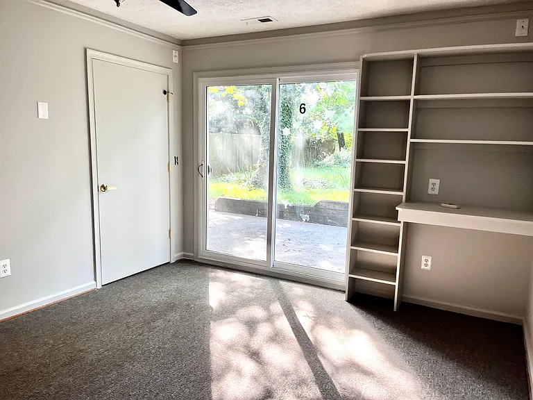 2213 Hanover St — Photo 13