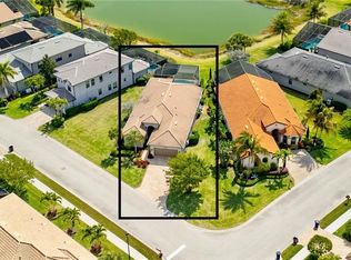 10505 Valencia Lakes DR, BONITA SPRINGS, FL 34135
