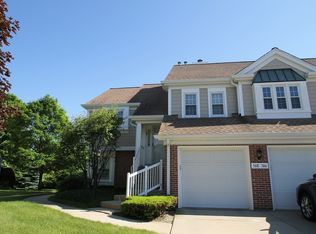 566 Parkview Ter, Buffalo Grove, IL 60089