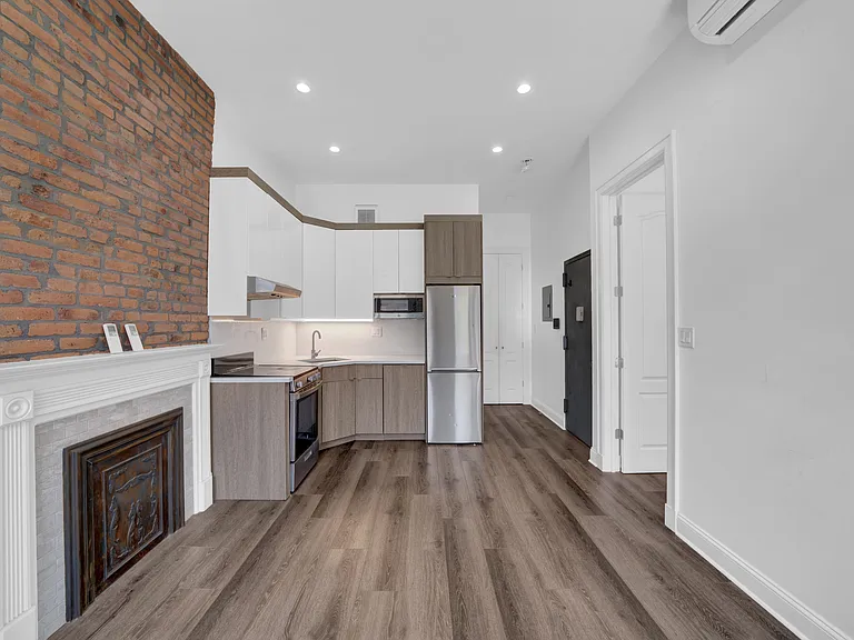 934 President St #6 — Photo 6