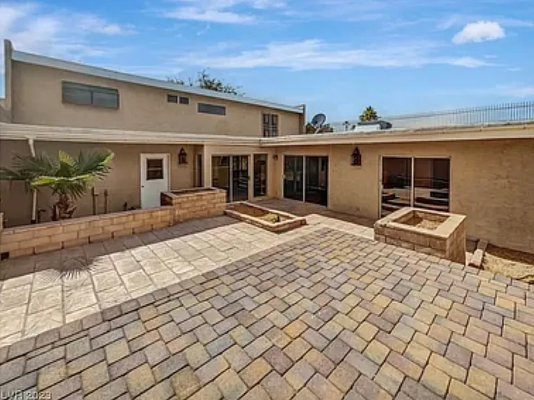 Clandara Ave — Photo 10