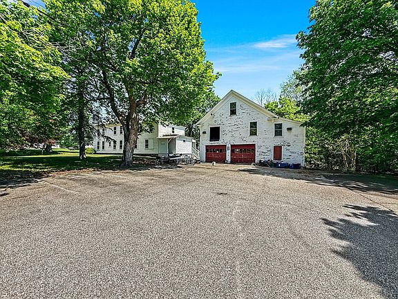 3rd image of 1003 Main St