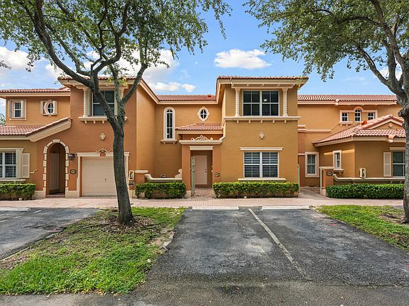 2nd image of 8424 NW 141st Ln APT 4307