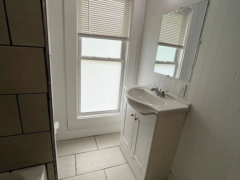 223 N Minnesota Ave — Photo 22