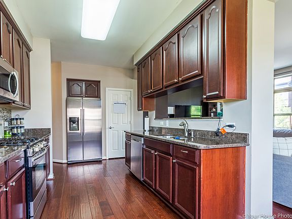 5th image of 724 N Aspen Dr
