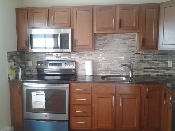 3rd image of 518 Harbor View Ct