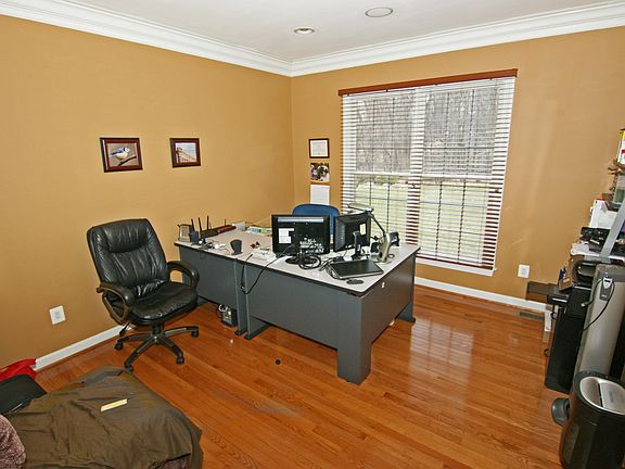 5th image of 1214 W Blue Bird Ct