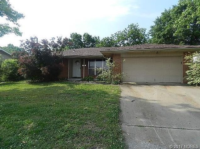 1st image of 1816 S 71st Ave E