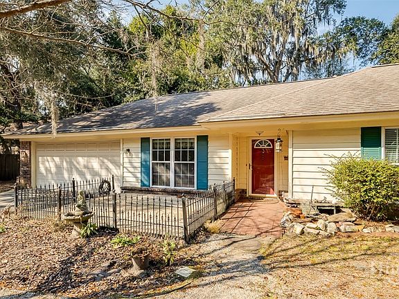 4th image of 2 Ole Oak Road