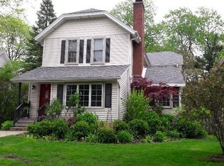 313 S Fairview Ave, Park Ridge, IL 60068