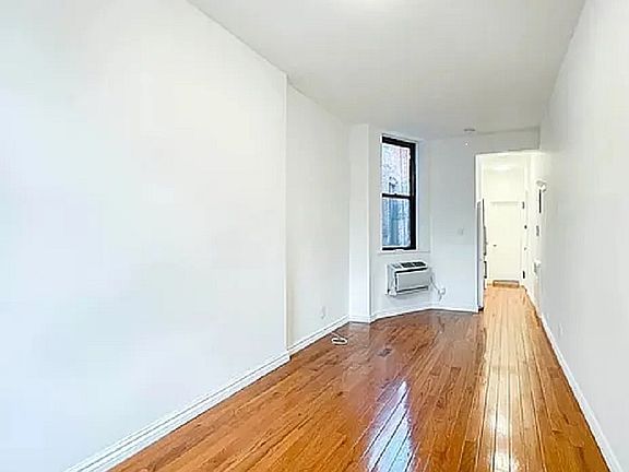 2nd image of 255 6th Ave APT 6E