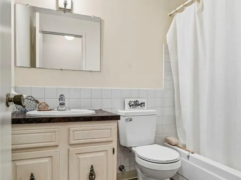 13624 Oakbrook Dr #1 — Photo 8