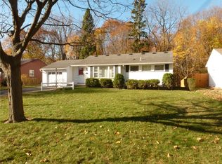 202 Bayberry Ln, Rochester, NY 14616