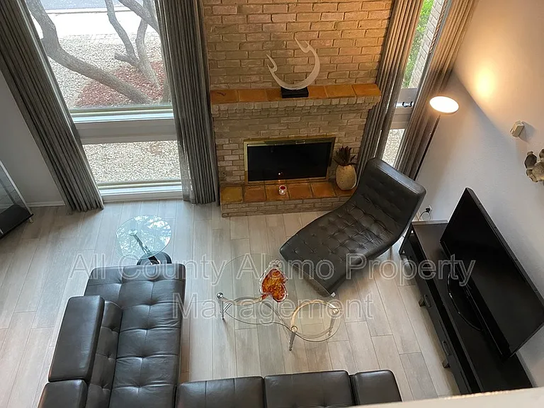 8907 Willmon Way — Photo 5
