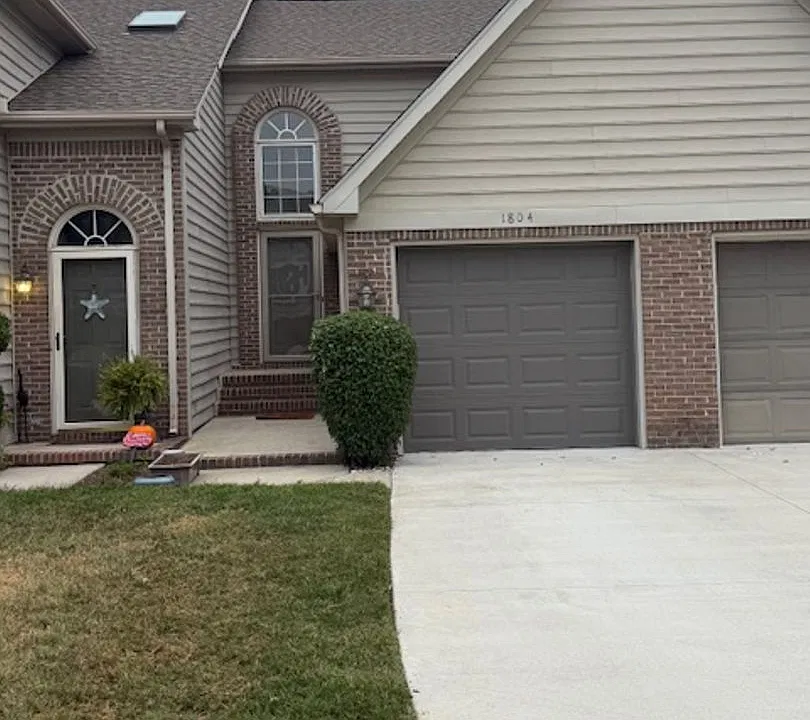 1804 Calash Way
