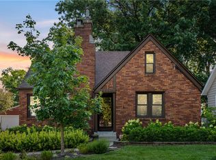 2711 42nd St, Des Moines, IA 50310