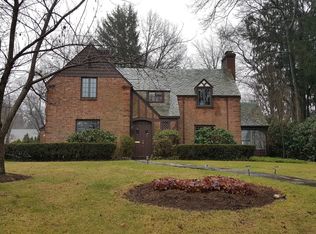 15 Broadfield Rd, Hamden, CT 06517