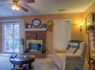 17 Heritage Dr, Bristol, VA 24201