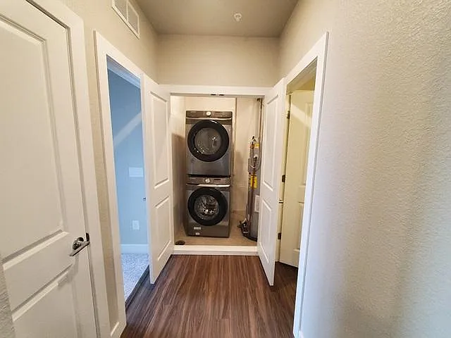 981 S Sable Blvd #207 — Photo 7