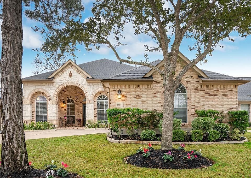 1st image of 14318 Baron Creek Ln