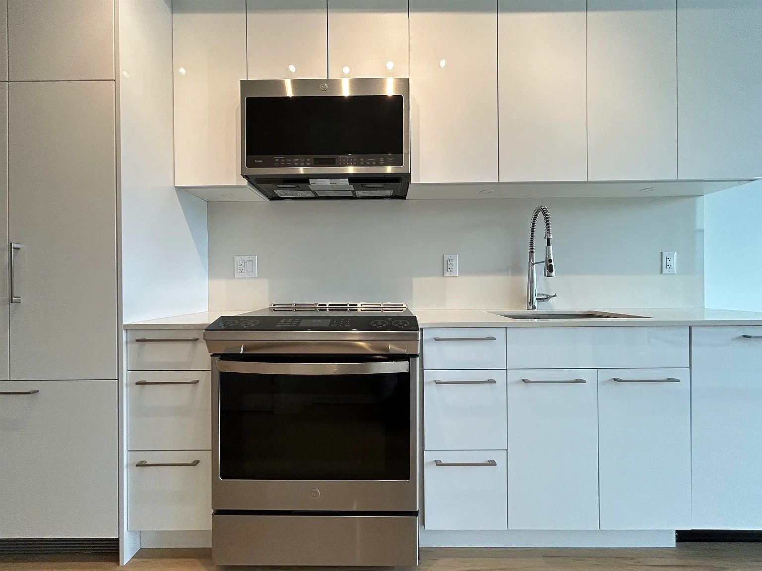 Studio, 474 sqft, $1,800 — Photo 3