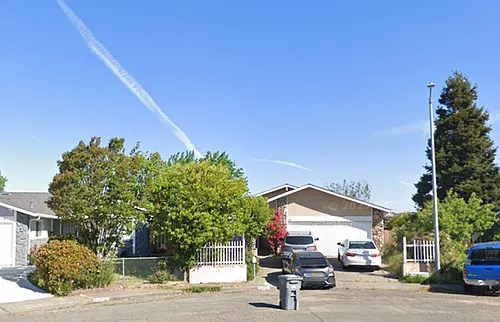 119 Columbia Way Photo 1