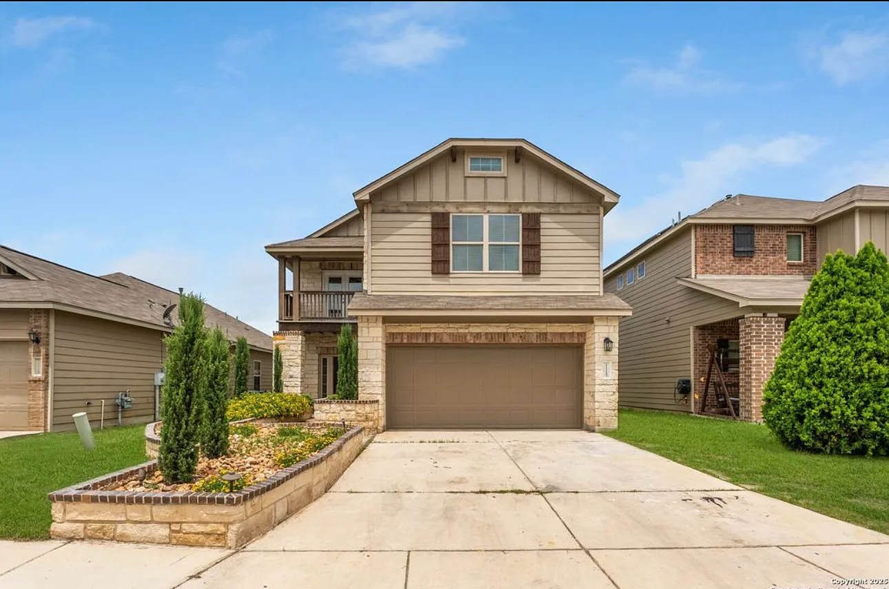 5 bed, 2800 sqft, $2,500 — Photo 1