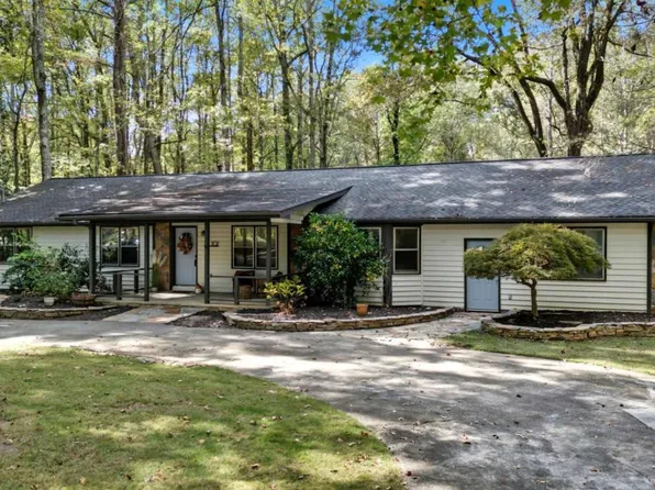 707 Sherwood Dr, Lawrenceville, GA 30046