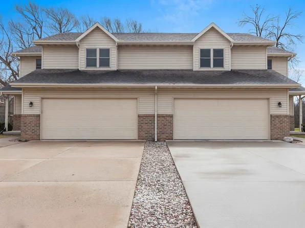 571 S 9th St, De Pere, WI 54115