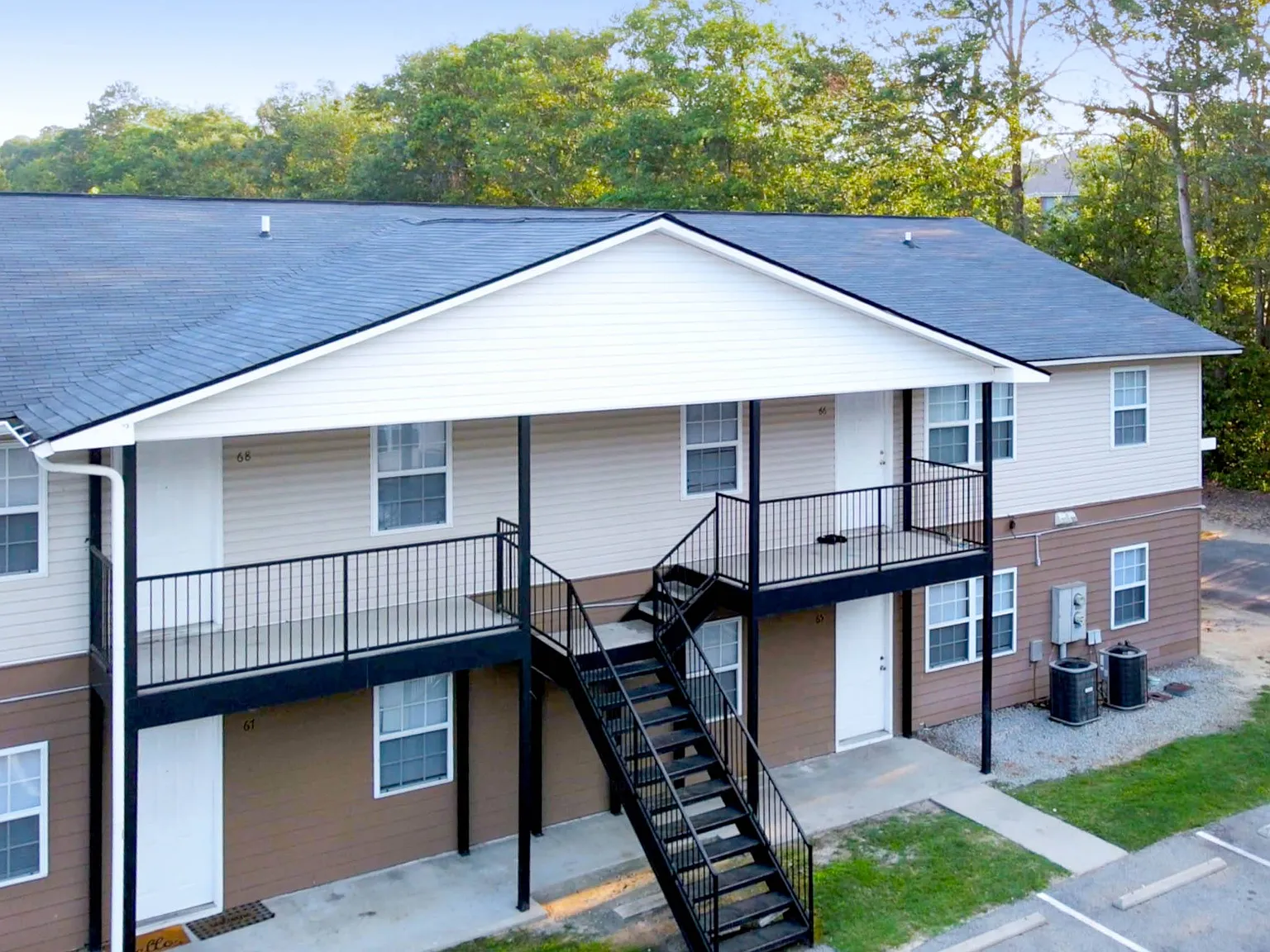 Seasons Apartments — Photo 3