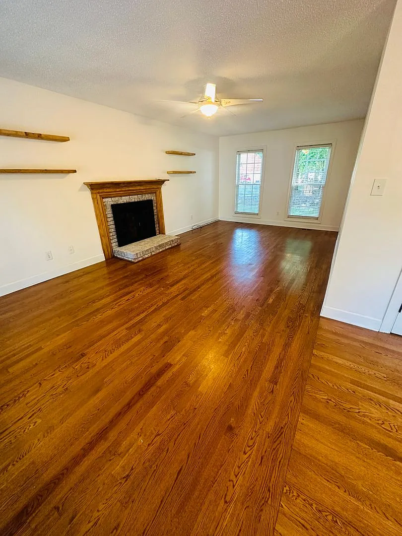 Sarah Hall Ln 4919 — Photo 4