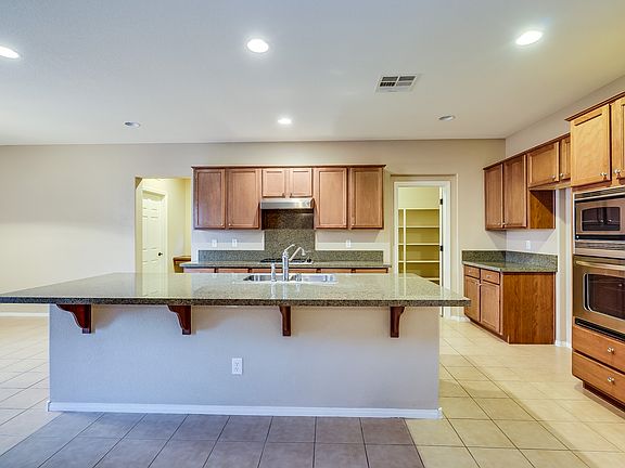 2nd image of 6816 Desert Island St