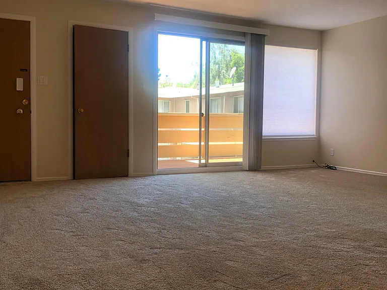753 Chestnut St #6 — Photo 3